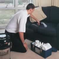 Как очистить диван
