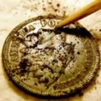 Как почистить старую монету