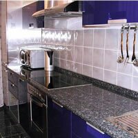 Cтолешница из натурального гранита, столешница из камня